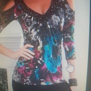 Cold shoulder top by Venus